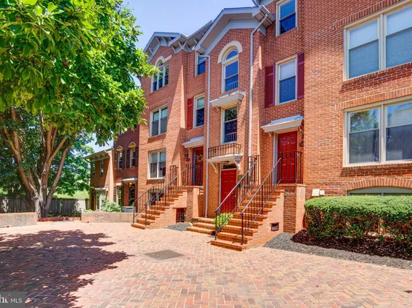 536 Colecroft Ct, Alexandria, VA 22314