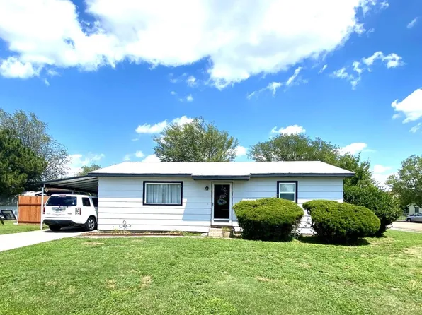 2502 N Lee Ave, Garden City, KS 67846