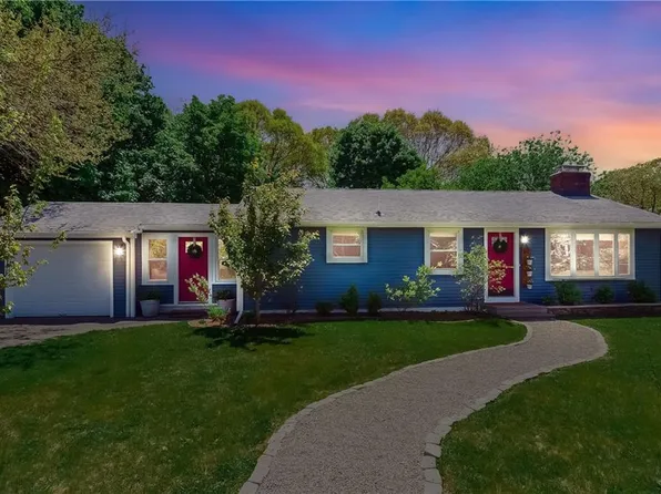 57 Cove St E, Riverside, RI 02915