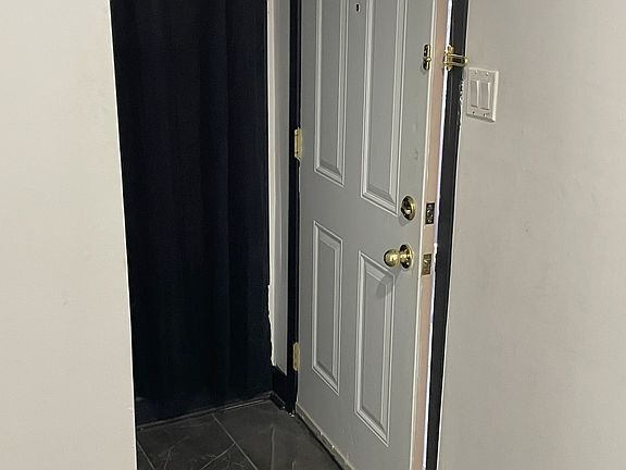 3rd image of 1855 Aldersbrook Rd #22