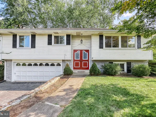 238 Vesper Rd, Hershey, PA 17033