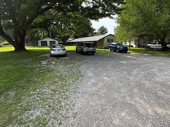 5th image of 1638 Brookside Dr