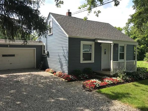 10190 Dupont Dr, Columbia Station, OH 44028