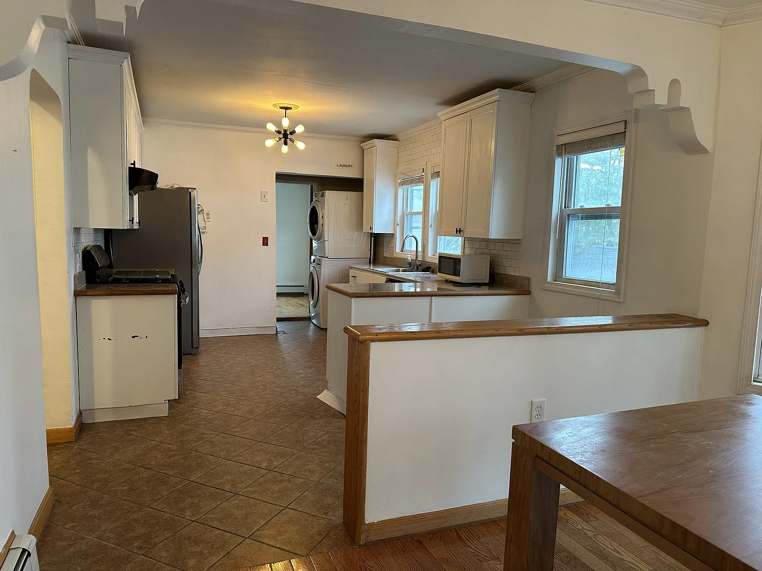 3 bed, 1160 sqft, $3,100 — Photo 4