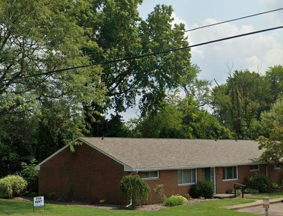 1st image of 1660 Rosemont Rd #1660