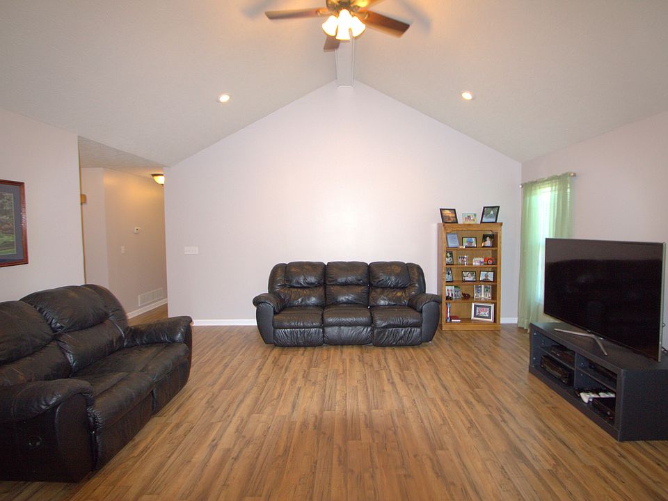 1st image of 119 Swan Way