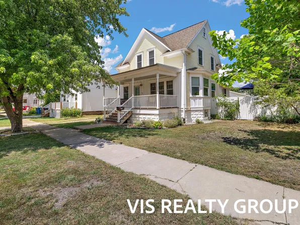 627 Fulton Ave, Grand Haven, MI 49417