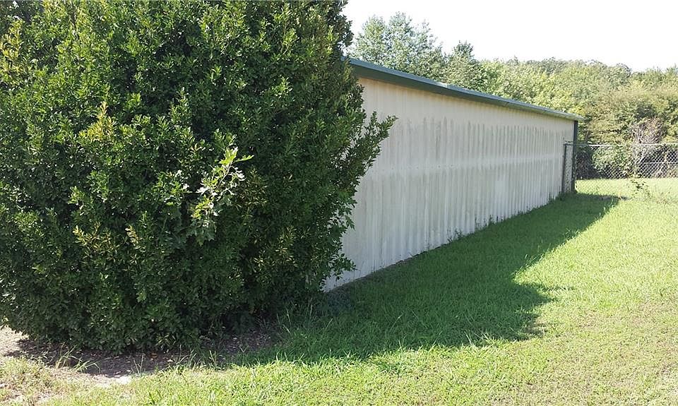 2nd image of 9435 N Highway 59