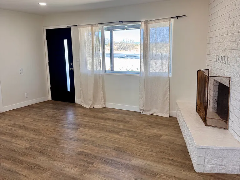 7433 Sage Ave — Photo 5