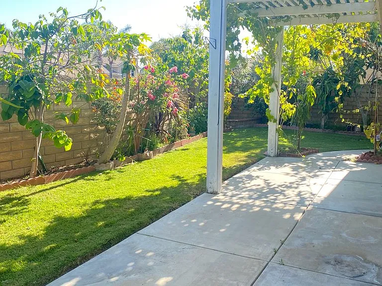 1916 Sienna Ln — Photo 17