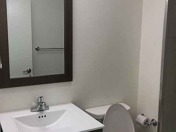 4th image of 717 S Berendo St APT 308