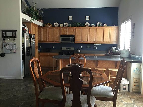 5th image of 16681 Everton St