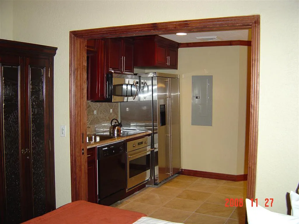 1 bed, 360 sqft, $1,995 — Photo 4