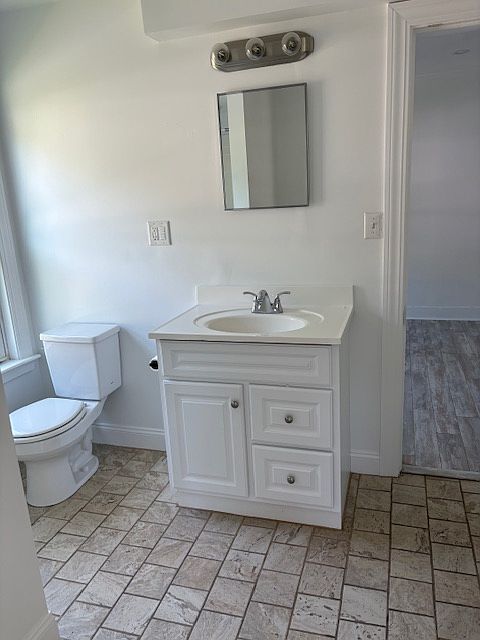 1st image of 119 Pleasant St APT 7