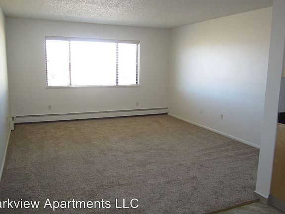 4th image of 4500 Parkview Dr APT 306