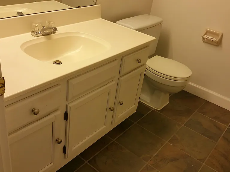 348 N Newstead Ave — Photo 21
