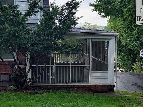 2nd image of 173 Hudson Ave