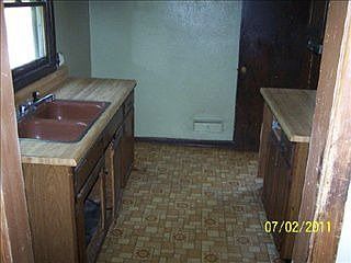 4th image of 2812 N Rockton Ave
