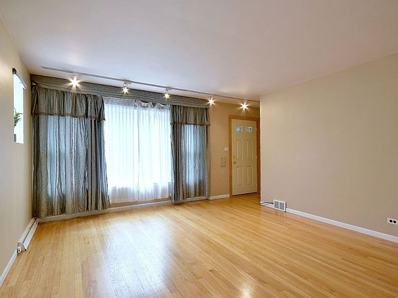 2nd image of 5440 N Central Ave