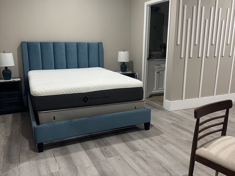 2nd image of 3050 Menorca Ct