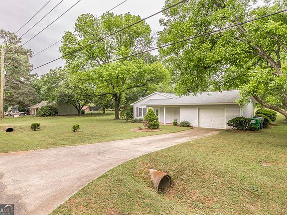 5th image of 3378 S Walden Rd