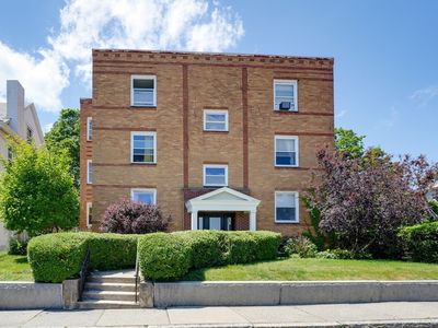 31 Chestnut St APT 2, Worcester, MA, 01609