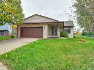 4413 E Pepper Ridge Cir, Sioux Falls, SD 57103