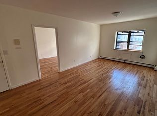 90 Moore St APT 2F, Brooklyn, NY 11206