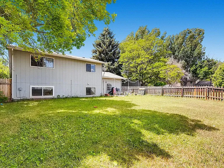 1432 Edgewood Ct — Photo 28