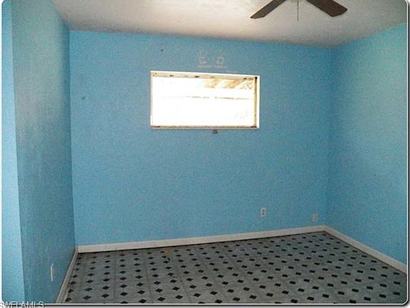 5th image of 366 Bottlebrush Ave