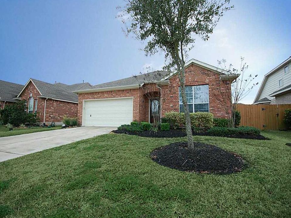 1st image of 2895 Milano Ln