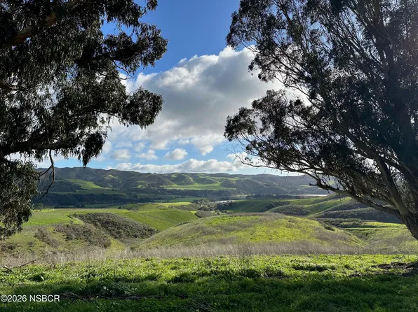 4695 Sweeney Rd, Lompoc, CA 93436