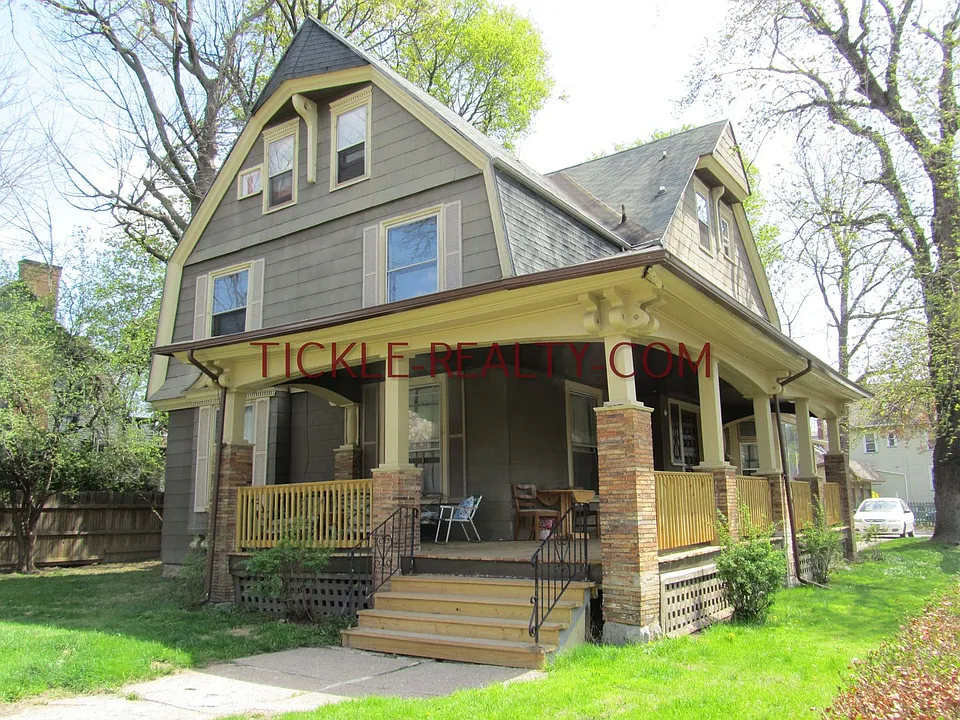 410 Oxford St
