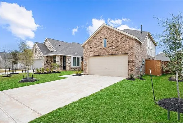 4 bed, 1834 sqft, $2,490 — Photo 3