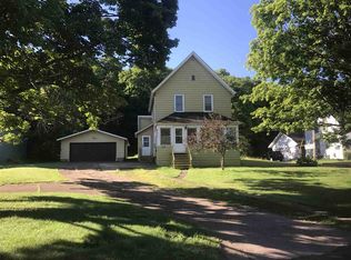 170 Bluff St, Ishpeming, MI 49849