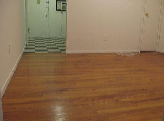 4th image of 112 W Houston St APT 2D