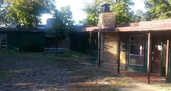 3rd image of 2315 S Smokehouse Trl