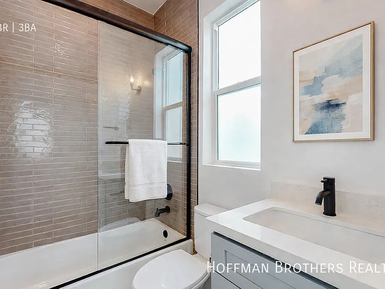 525 N Normandie Ave — Photo 4