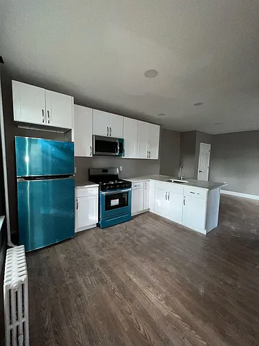 10 Olyphant Pl #R Photo 1 10 Olyphant Pl #R Photo 1