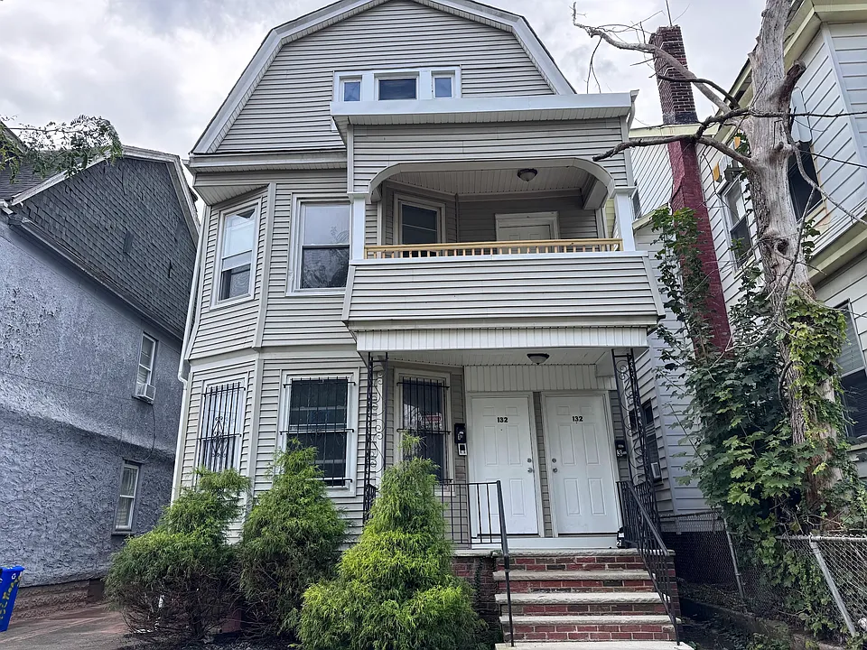 132 Mapes Ave #3