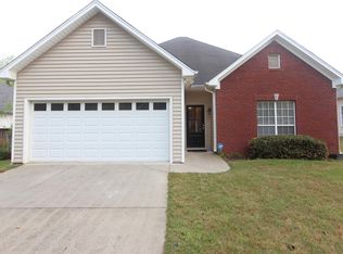 8572 Dover Dr, Leeds, AL 35094