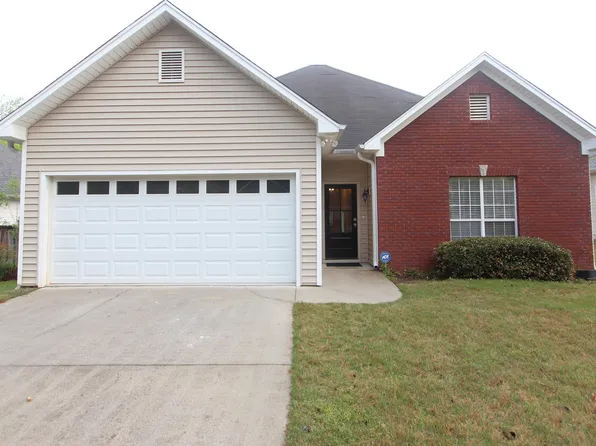 8572 Dover Dr, Leeds, AL 35094