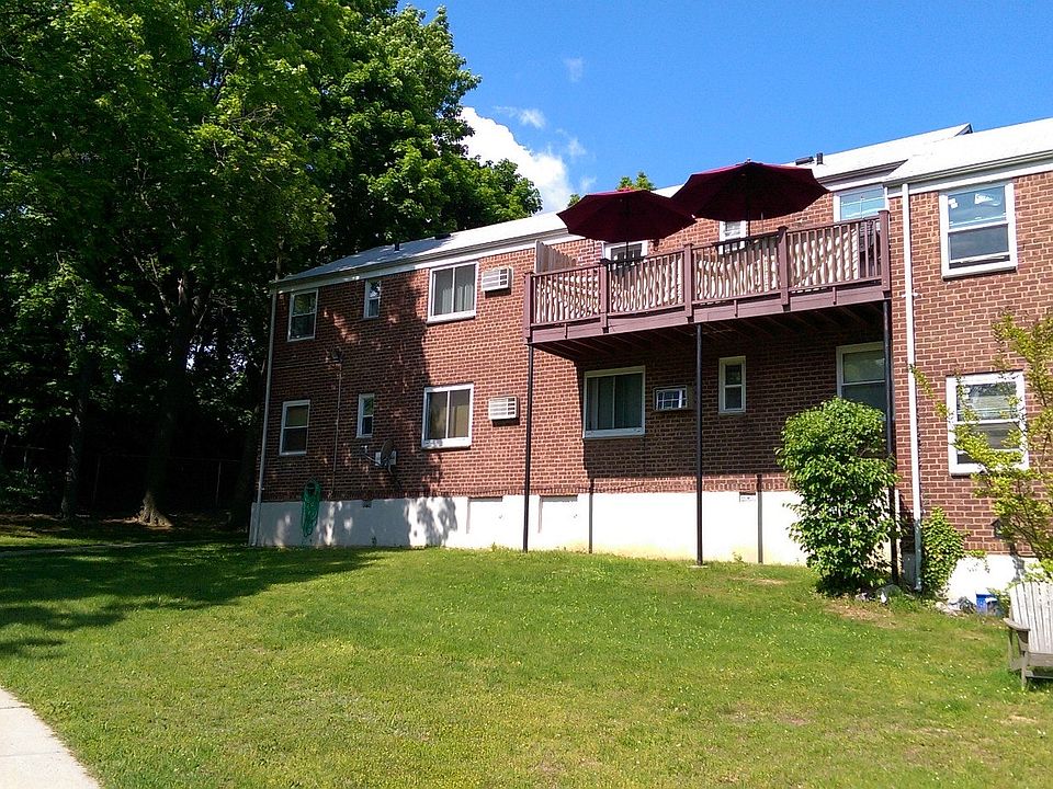 2nd image of 7008 261st St #2