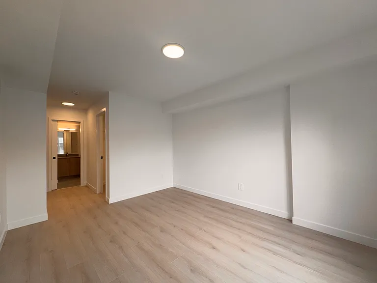 31 Mill St #12 — Photo 3