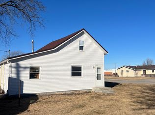 306 East St, Wood River, NE 68883