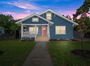 811 S Commerce St, Lockhart, TX 78644