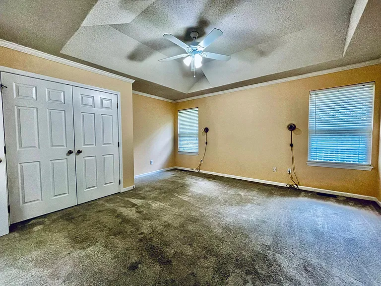 1805 Glenn Hendren Dr — Photo 12