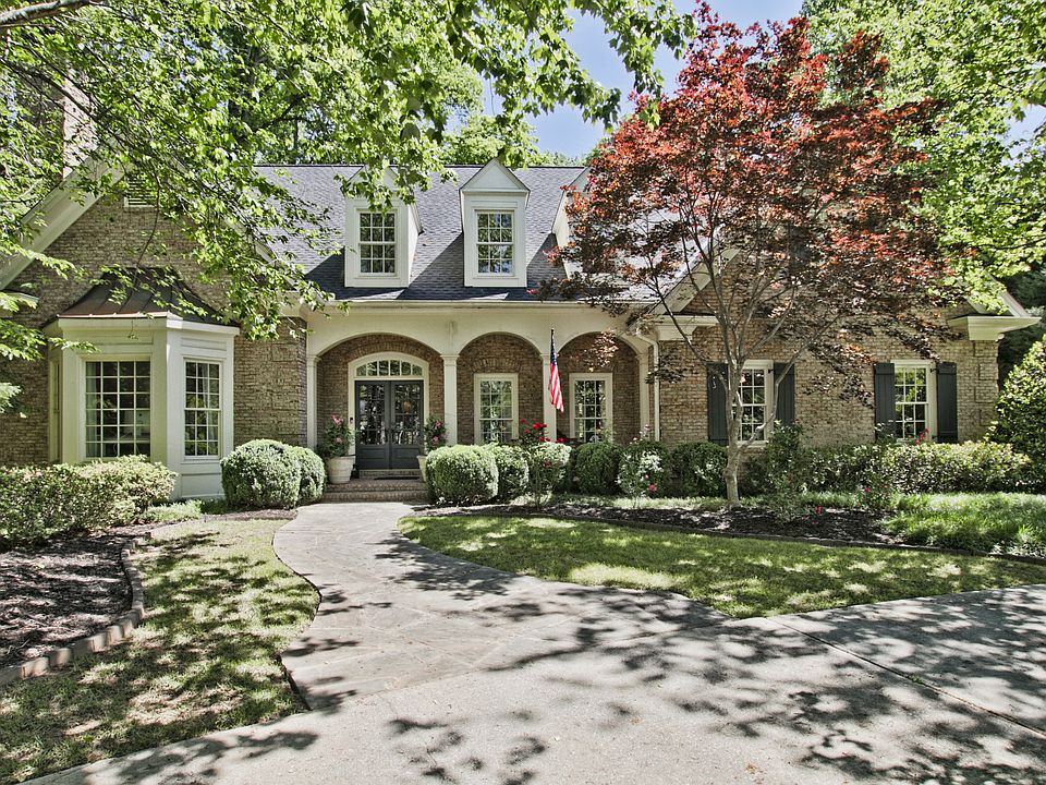 Chastain Park Stunner!