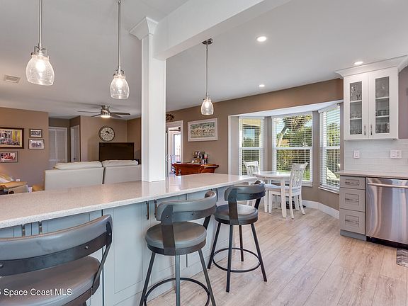 2nd image of 303 La Palma Ln