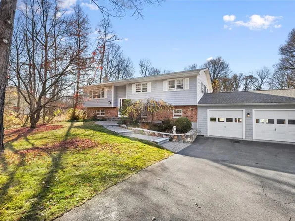 136 Hustis Road, Cold Spring, NY 10516